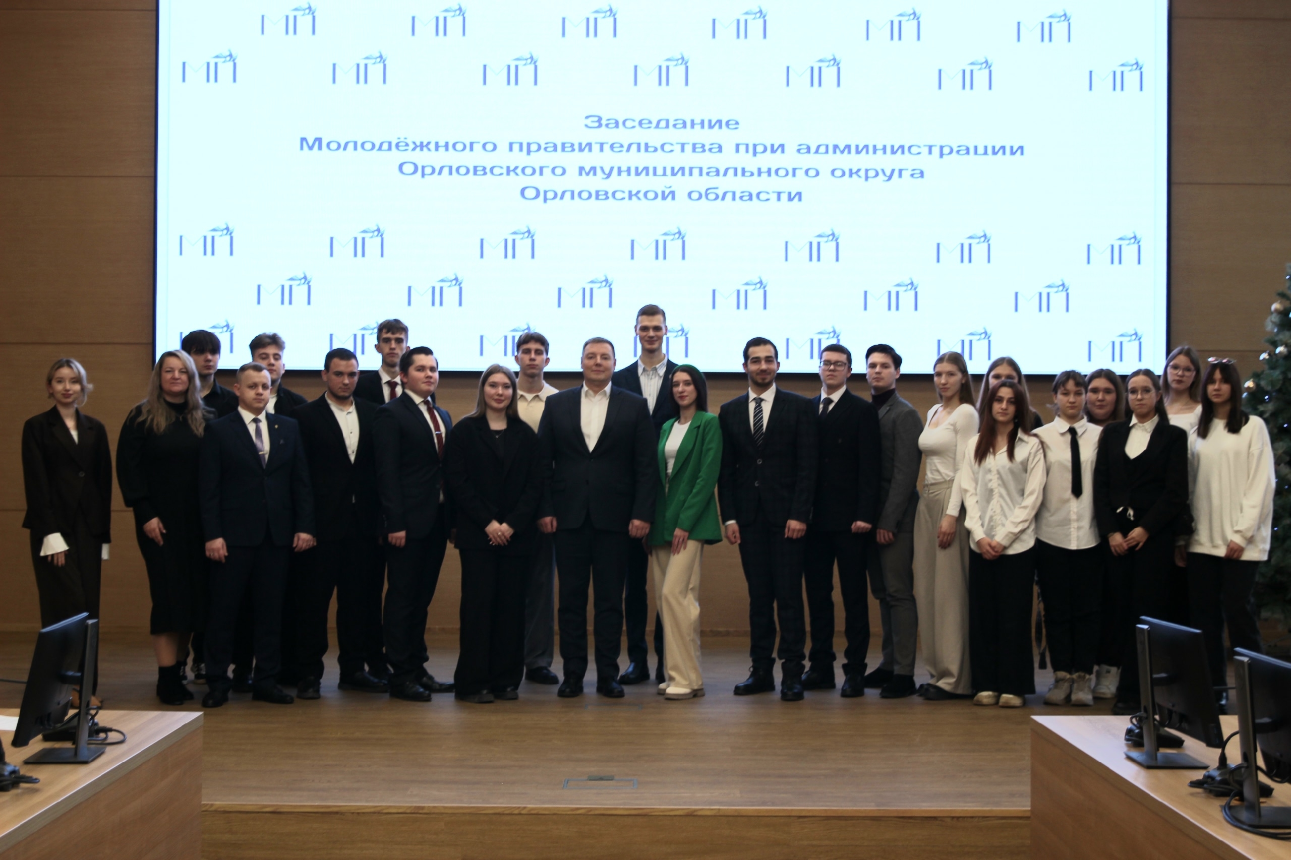 Состоялось заседание Молодёжного правительства